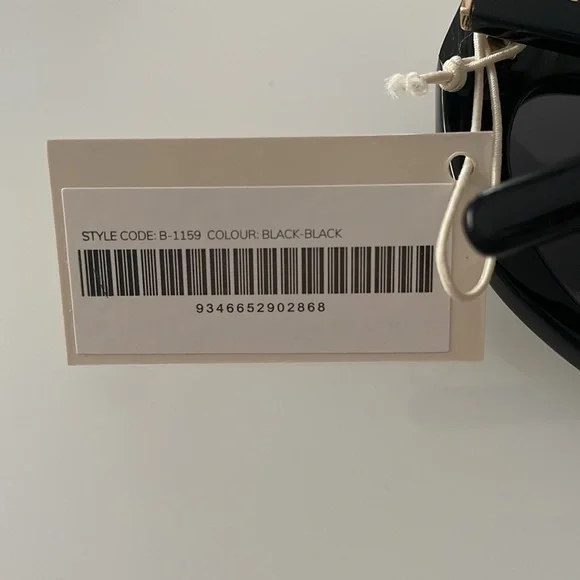 BANBÉ The Estella Black Sunglasses. New With Case. - Picture 8 of 9